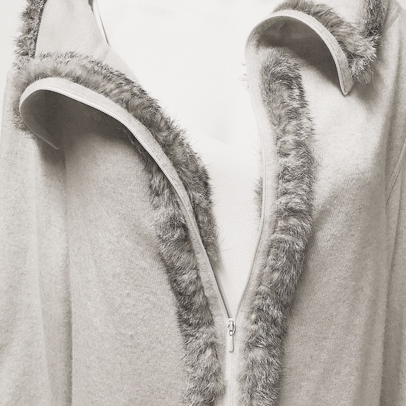 Valentino Sweaters - SOLD VALENTINO Boutique Fur Trimmed Sweater
